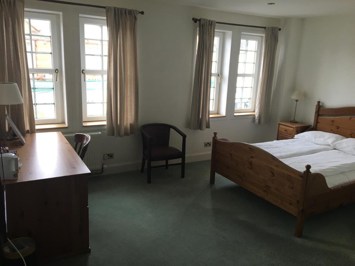 Thornhill Inn Extérieur photo